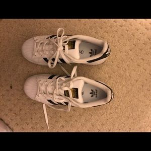 NWOT adidas superstars
